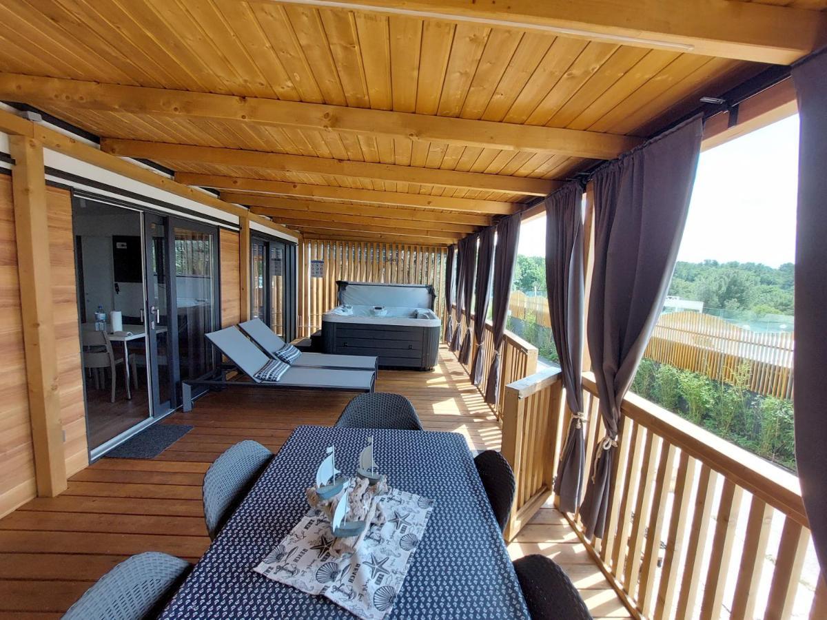 MOBILE HOMES SELCE - Alpe Jadran MOBIL Bagian luar foto